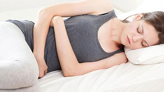 Adet Döneminde Karın Ağrısı Belirtileri ve Tedavisi